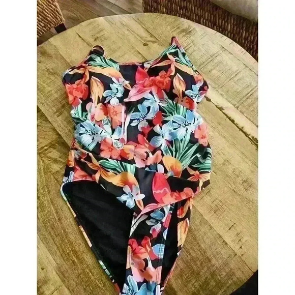 Ai'Mage Other - Ai'Mage Women's Tropical Hawaiian One Piece Bathing Suit Size M NWT